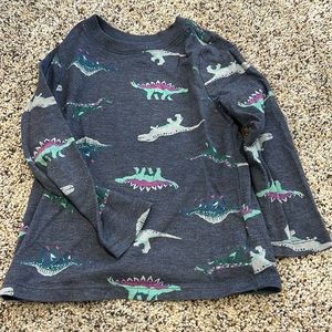 Old navy long sleeve tshirt size 3t
